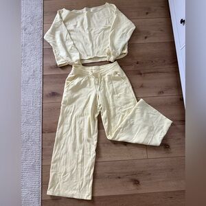 Yellow Holister lounge set